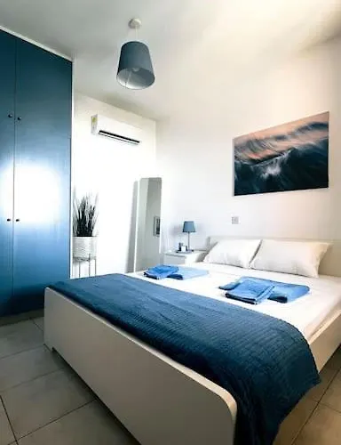 Sea Breeze Apartment
